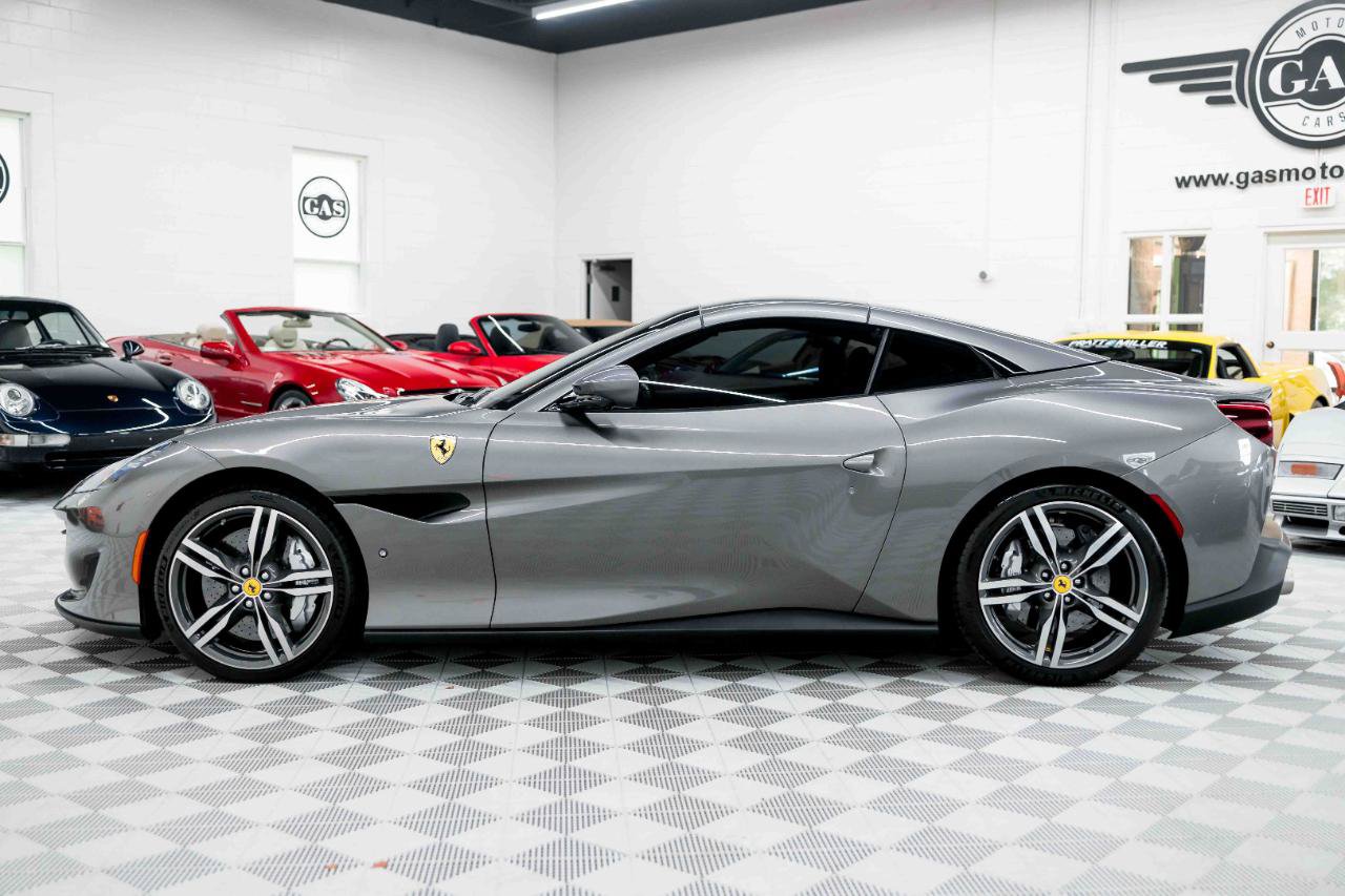 Used 2020 Ferrari Portofino RWD image 11