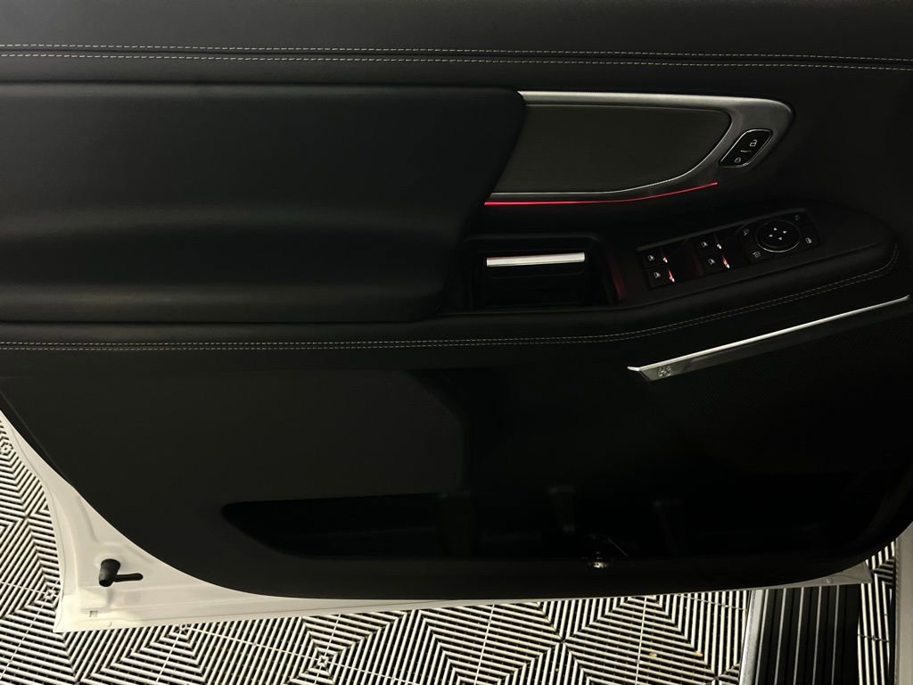 Used 2025 Ford Expedition Platinum image 24