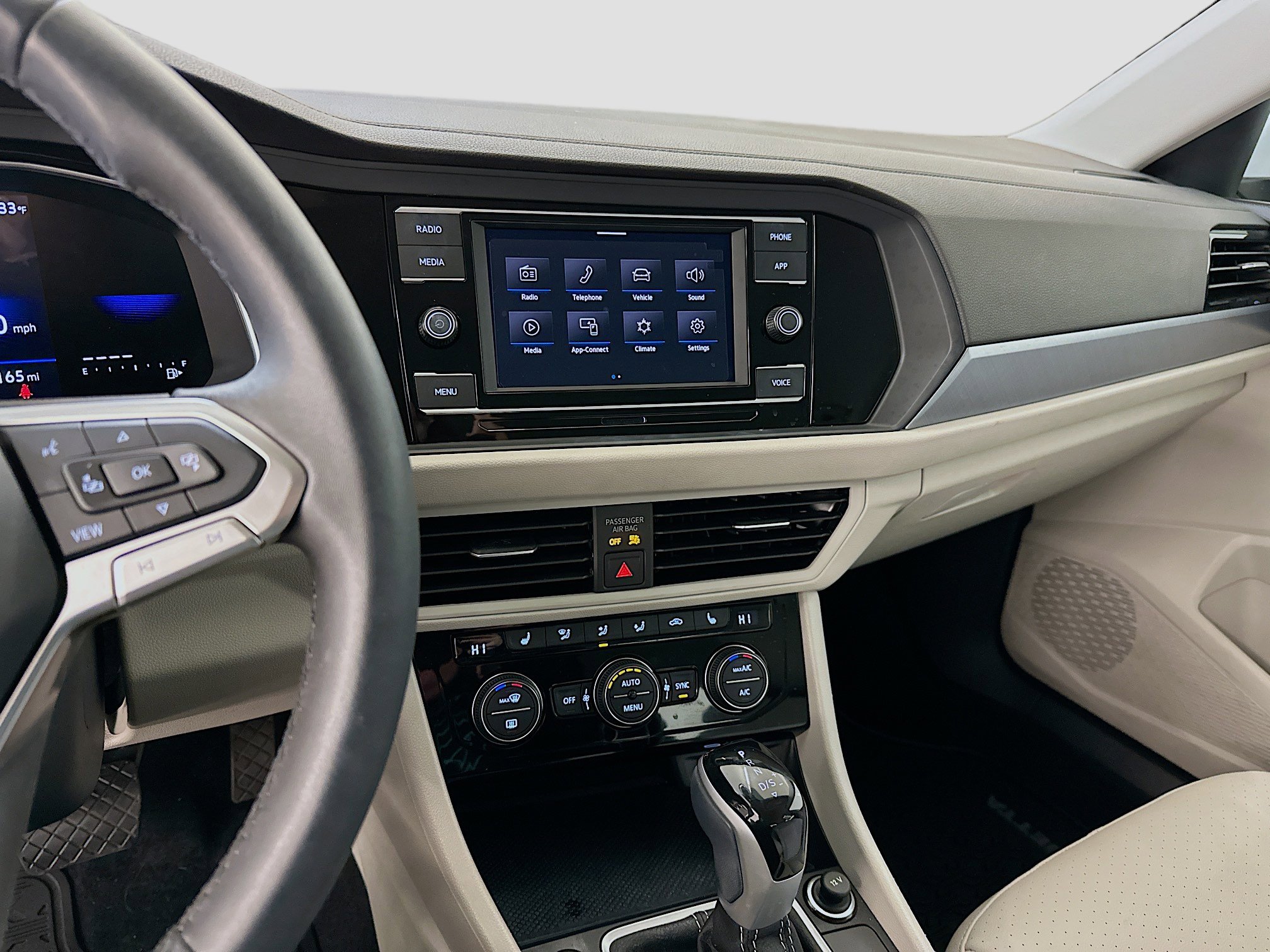 Used 2024 Volkswagen Jetta SE image 25