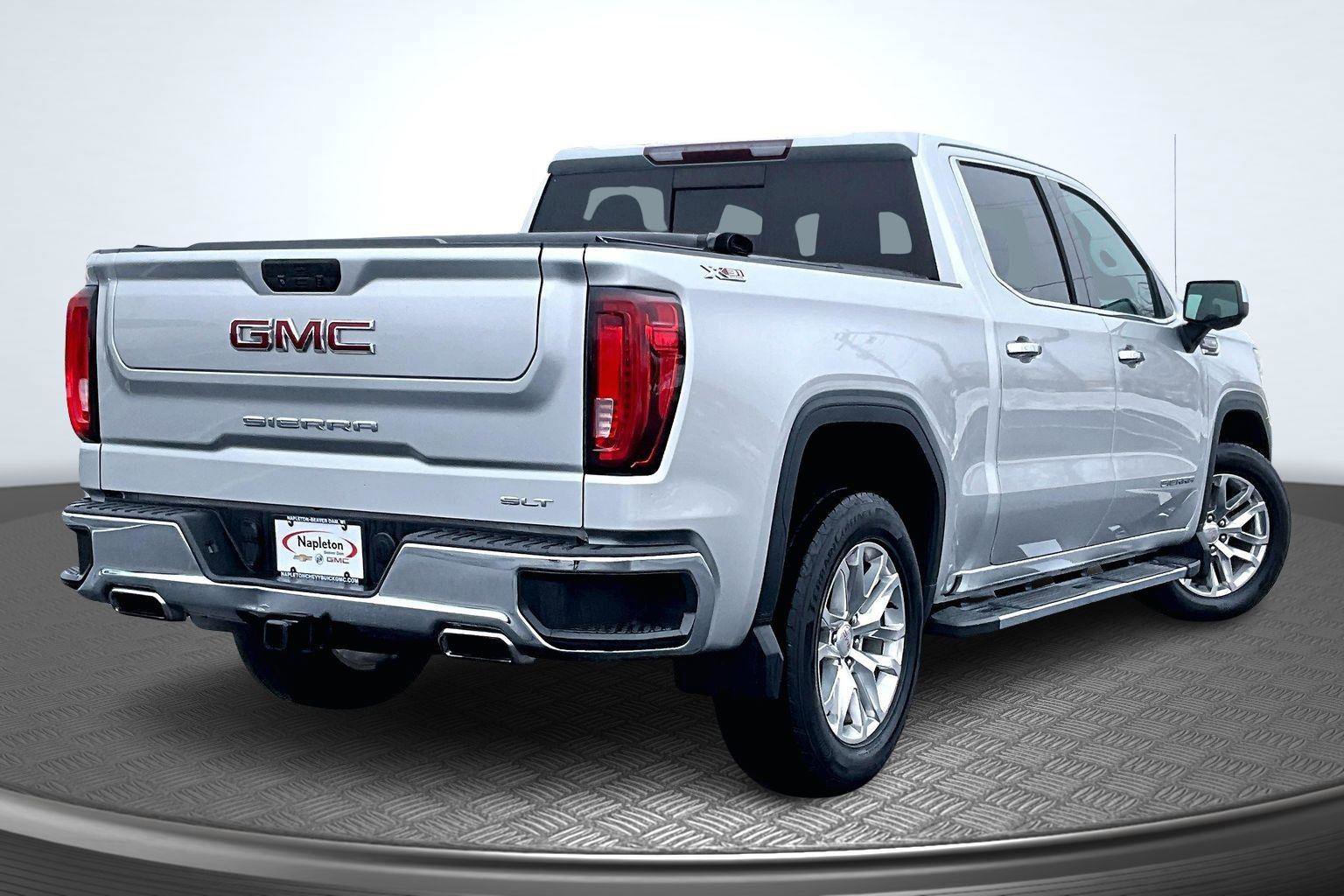 Used 2019 GMC Sierra 1500 SLT w/ SLT Premium Package image 2