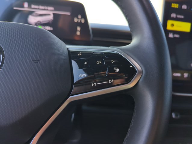 Used 2025 Volkswagen ID. Buzz Pro S RWD image 19