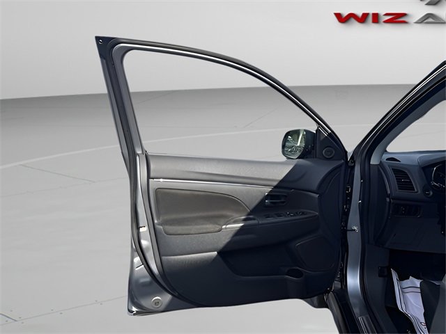 Used 2023 Mitsubishi Outlander Sport ES image 19