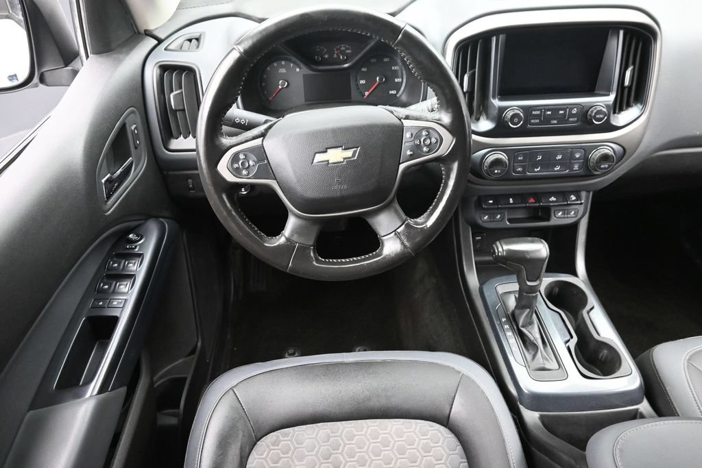 Used 2017 Chevrolet Colorado Z71 AWD/4WD image 12