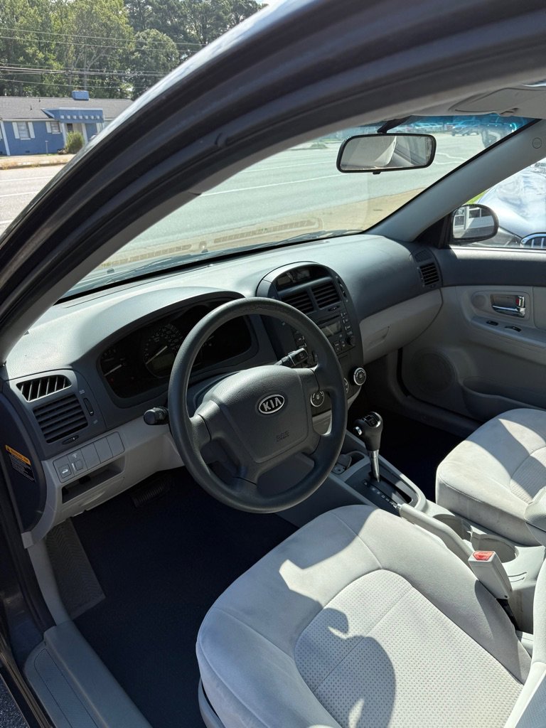 Used 2008 Kia Spectra EX image 2