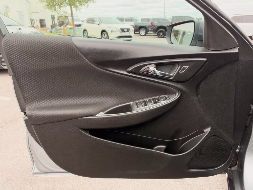 Used 2024 Chevrolet Malibu LT FWD image 10