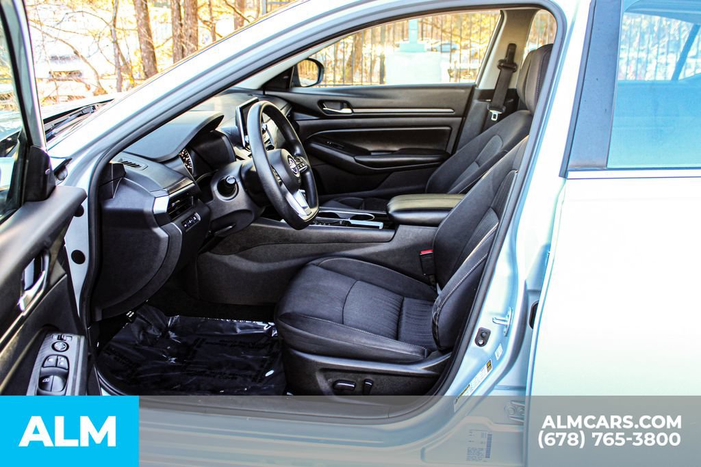 Used 2024 Nissan Altima 2.5 SV FWD image 17