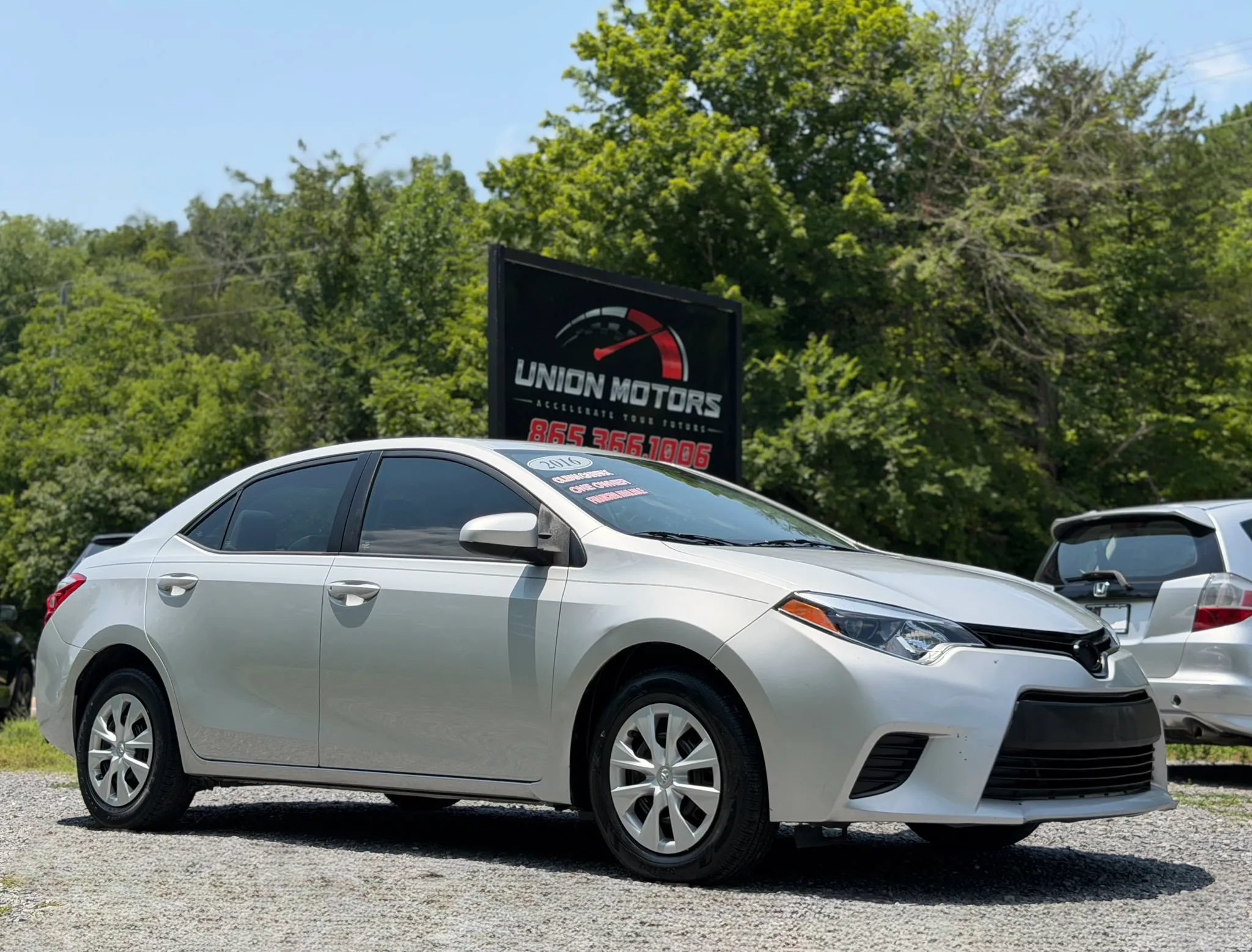 Used 2016 Toyota Corolla L FWD image 1