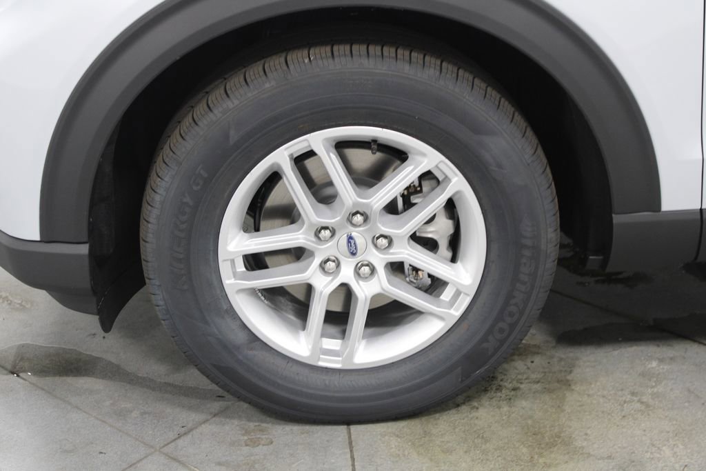 New 2026 Ford Explorer Active image 18