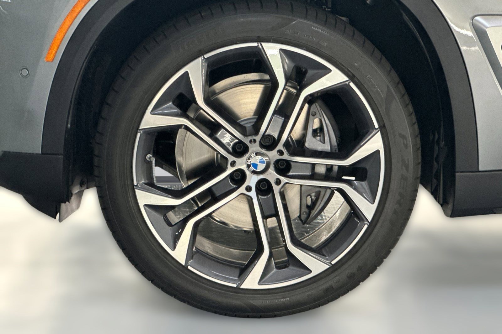 Used 2026 BMW X5 sDrive40i w/ Premium Package RWD image 11