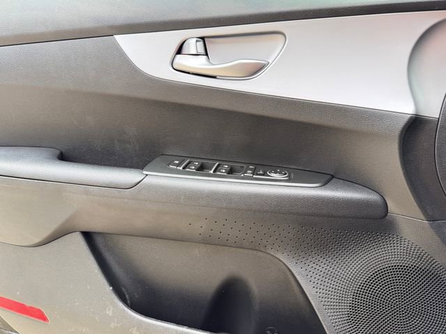 Used 2023 Kia Forte LXS FWD image 21