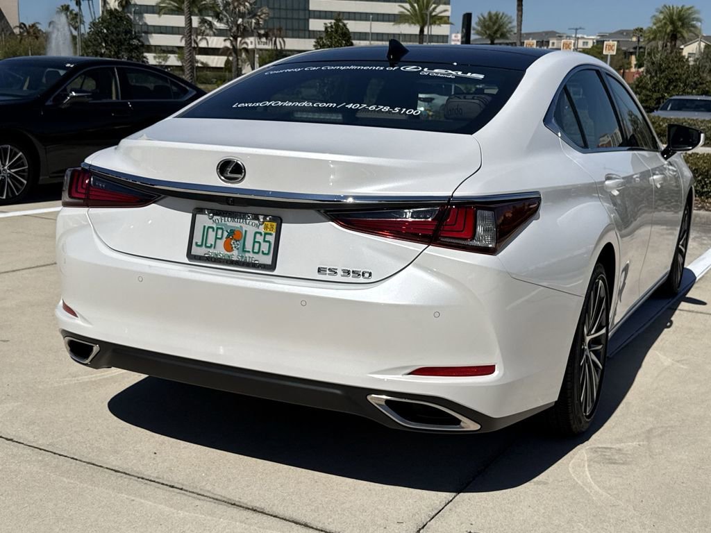 Used 2025 Lexus ES 350 w/ Premium Package image 11