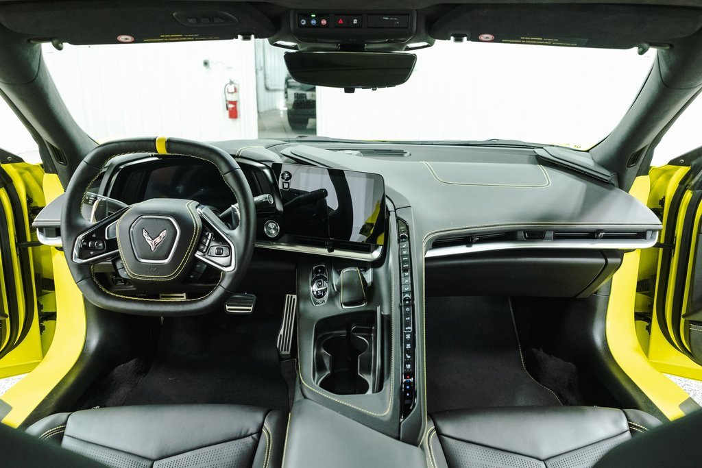 Used 2023 Chevrolet Corvette Stingray Premium Conv w/ 3LT image 9