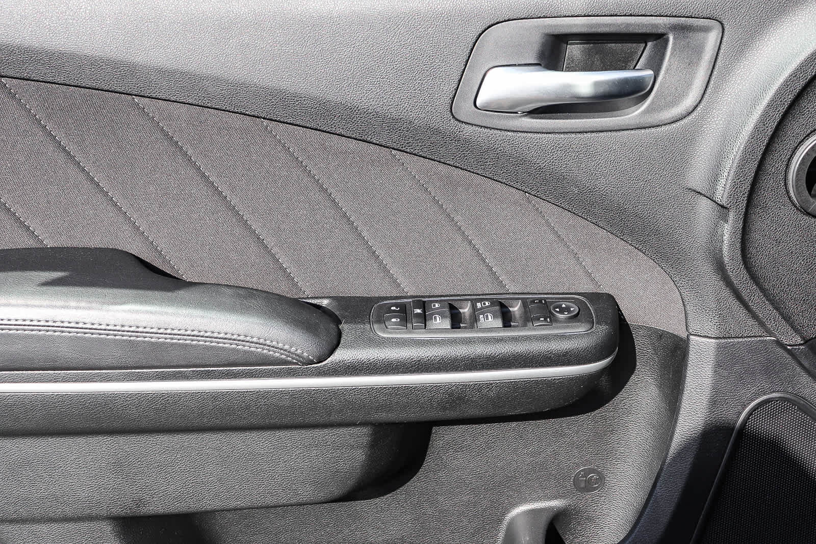 Used 2023 Dodge Charger SXT RWD image 19