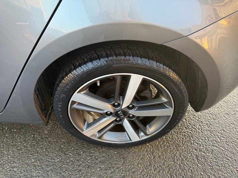 Used 2017 Kia Forte EX w/ EX Premium Tech Package image 15