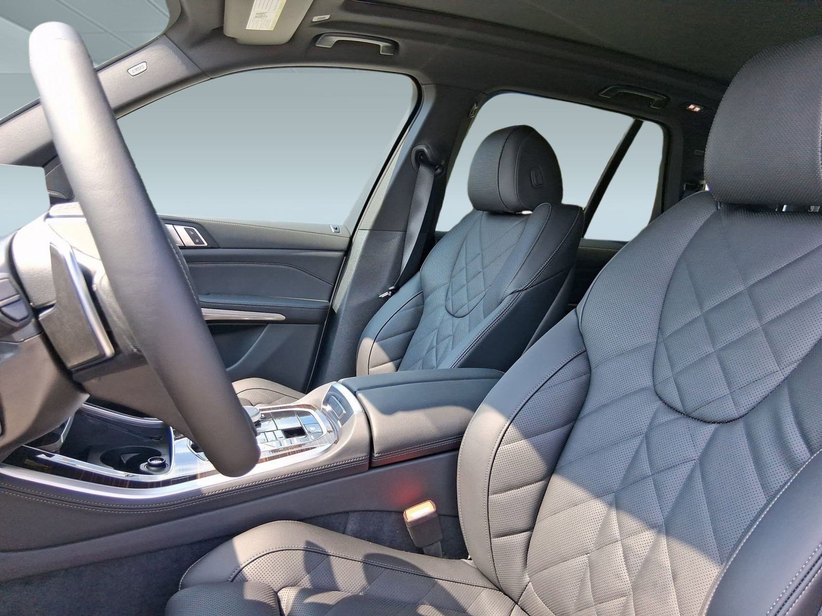 Used 2026 BMW X5 sDrive40i w/ Premium Package image 5