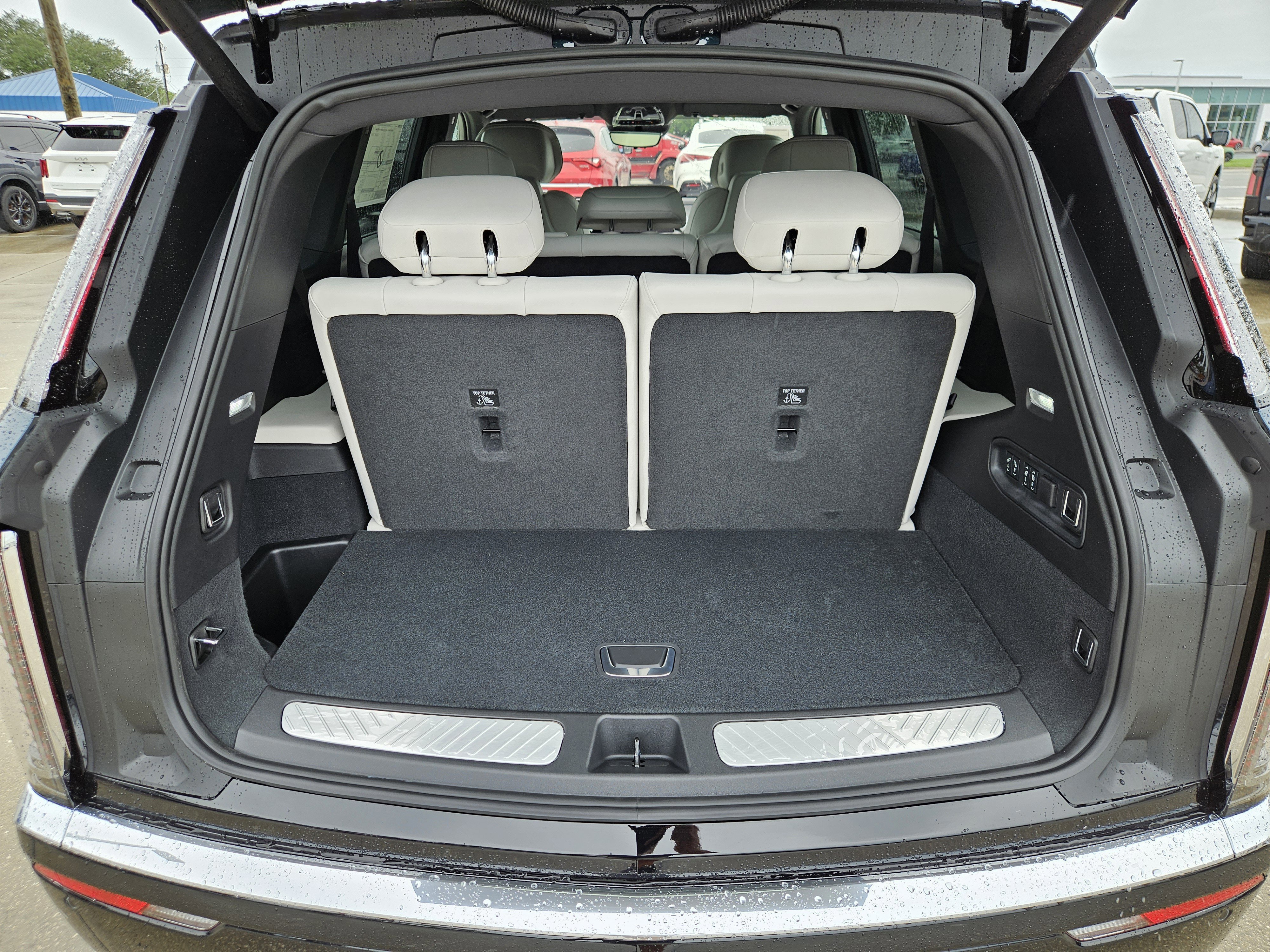 New 2026 Cadillac Vistiq Luxury image 12