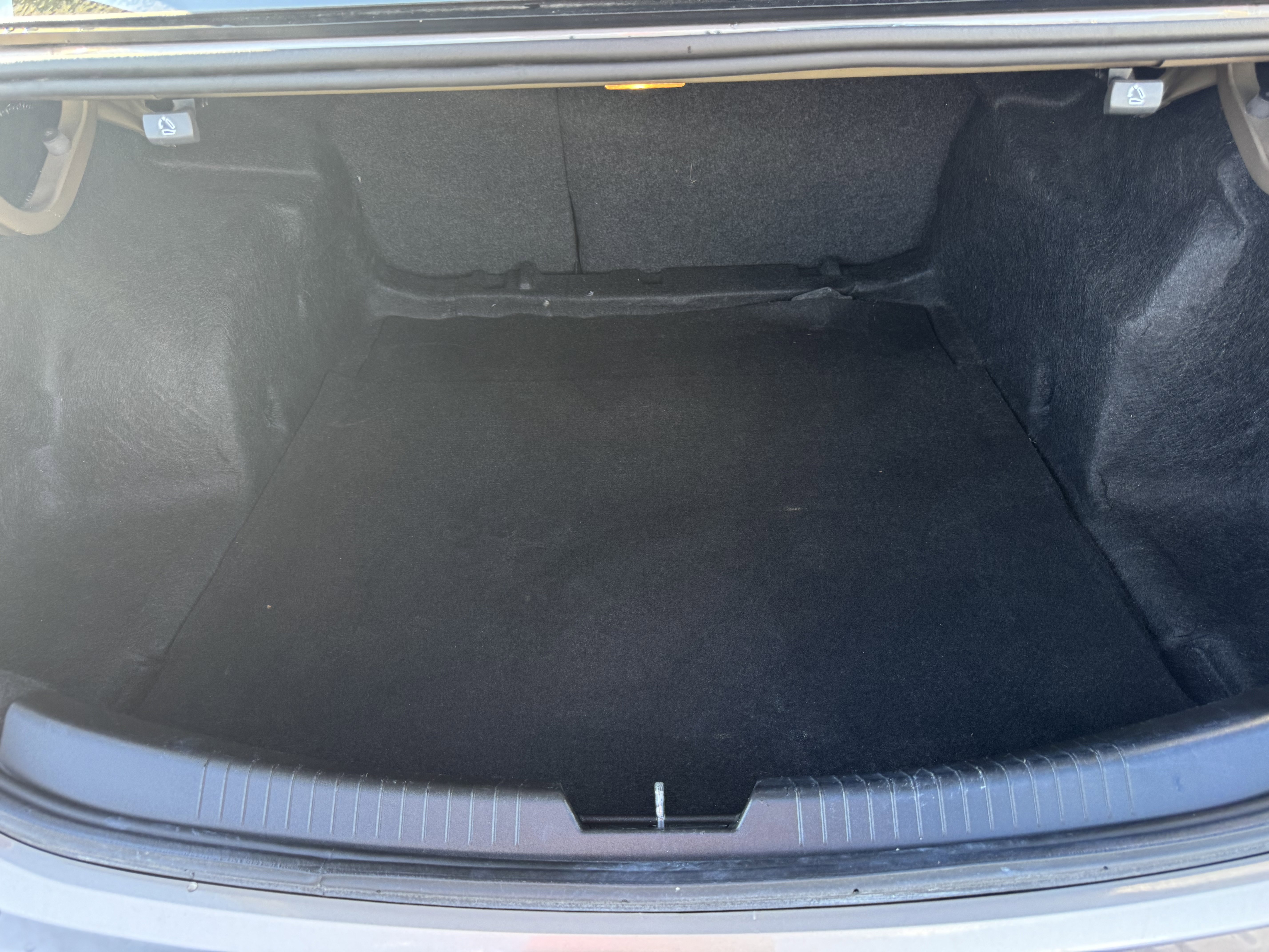 Used 2022 Chevrolet Malibu LT image 13