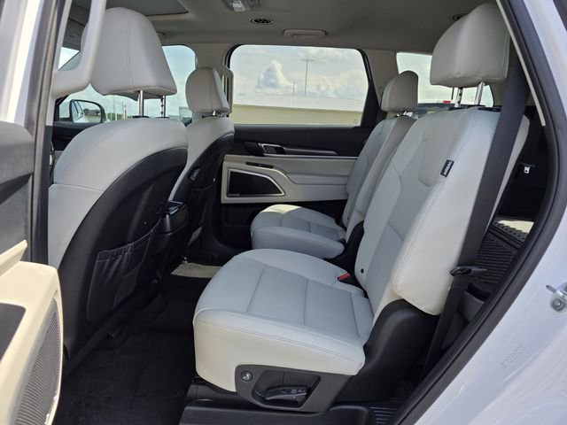 Used 2024 Kia Telluride S w/ S Sunroof Package FWD image 17