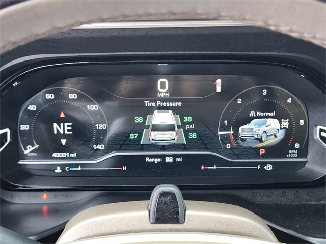 Used 2023 GMC Yukon XL Denali w/ Advanced Technology Package image 33