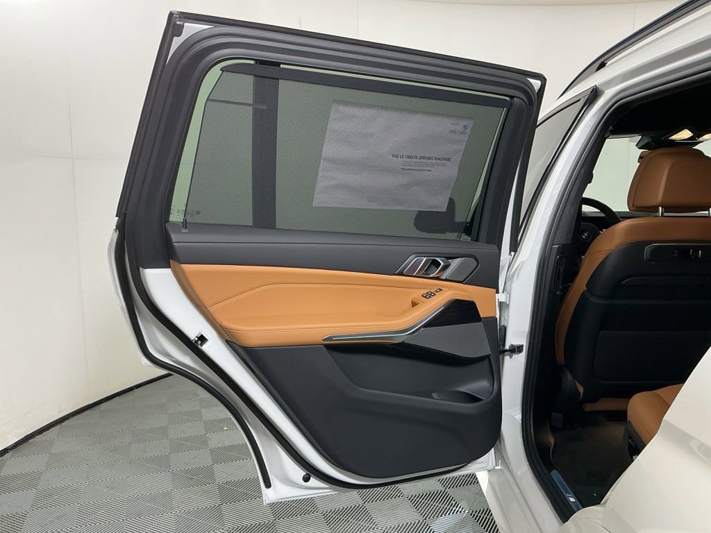 New 2026 BMW X7 xDrive40i w/ Executive Package AWD/4WD image 24