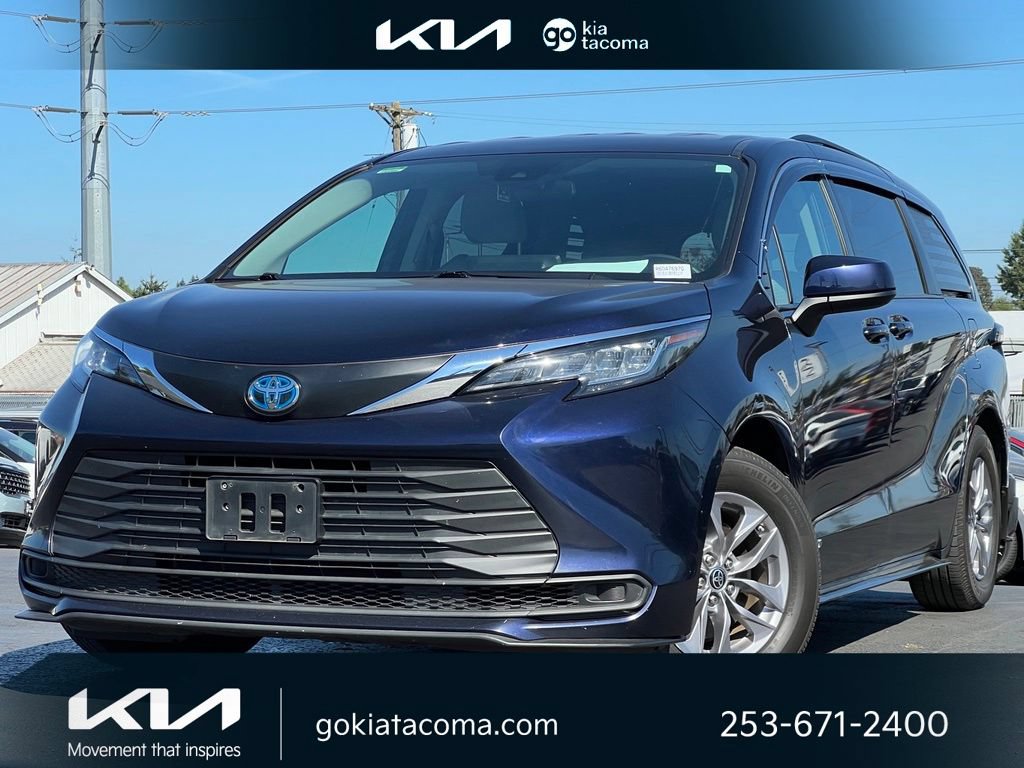 Used 2021 Toyota Sienna LE AWD/4WD image 1
