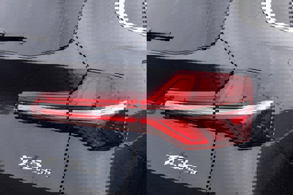 New 2026 BMW X3 xDrive30 w/ Premium Package image 3