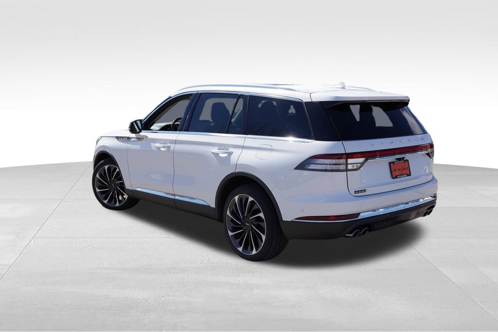Used 2020 Lincoln Aviator Reserve w/ Equipment Group 202A image 8