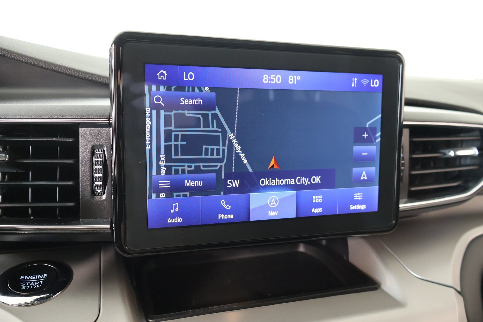 Used 2024 Ford Explorer XLT w/ Equipment Group 202A AWD/4WD image 7