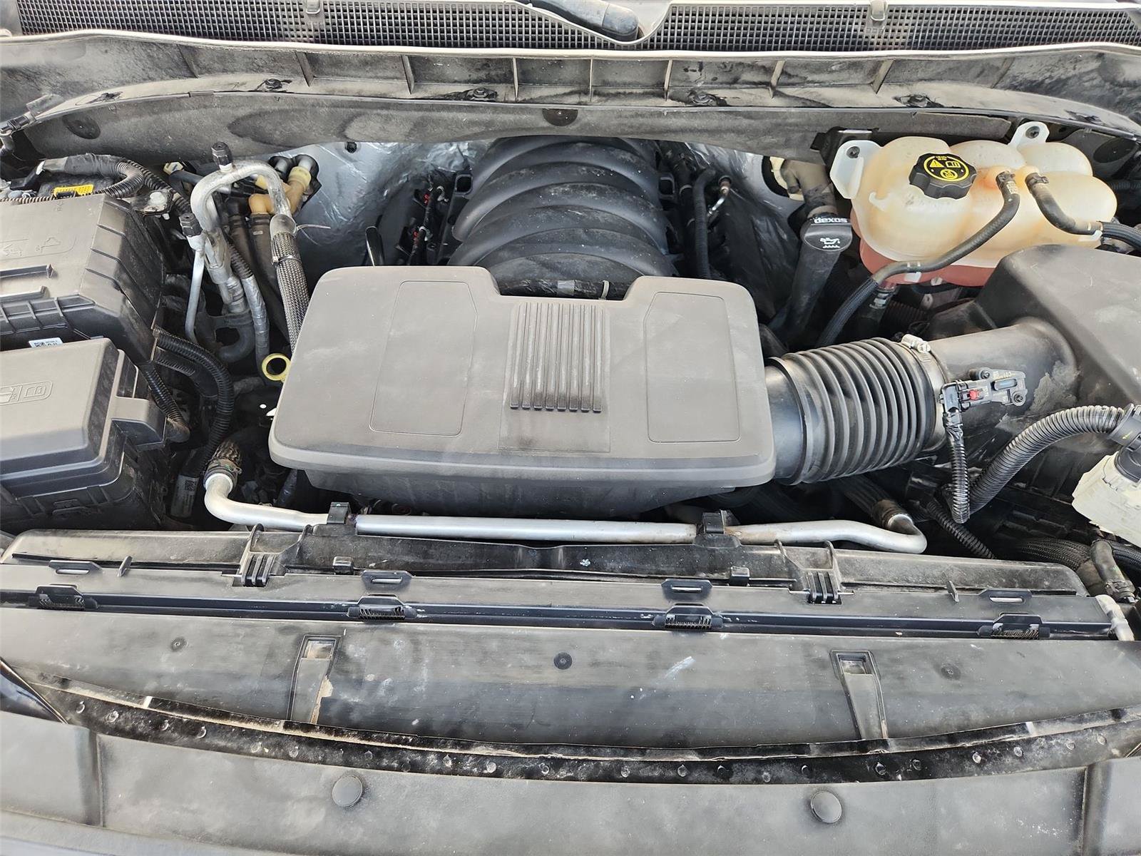 Used 2021 Chevrolet Suburban RST w/ Rear Media and Nav Package RWD image 31