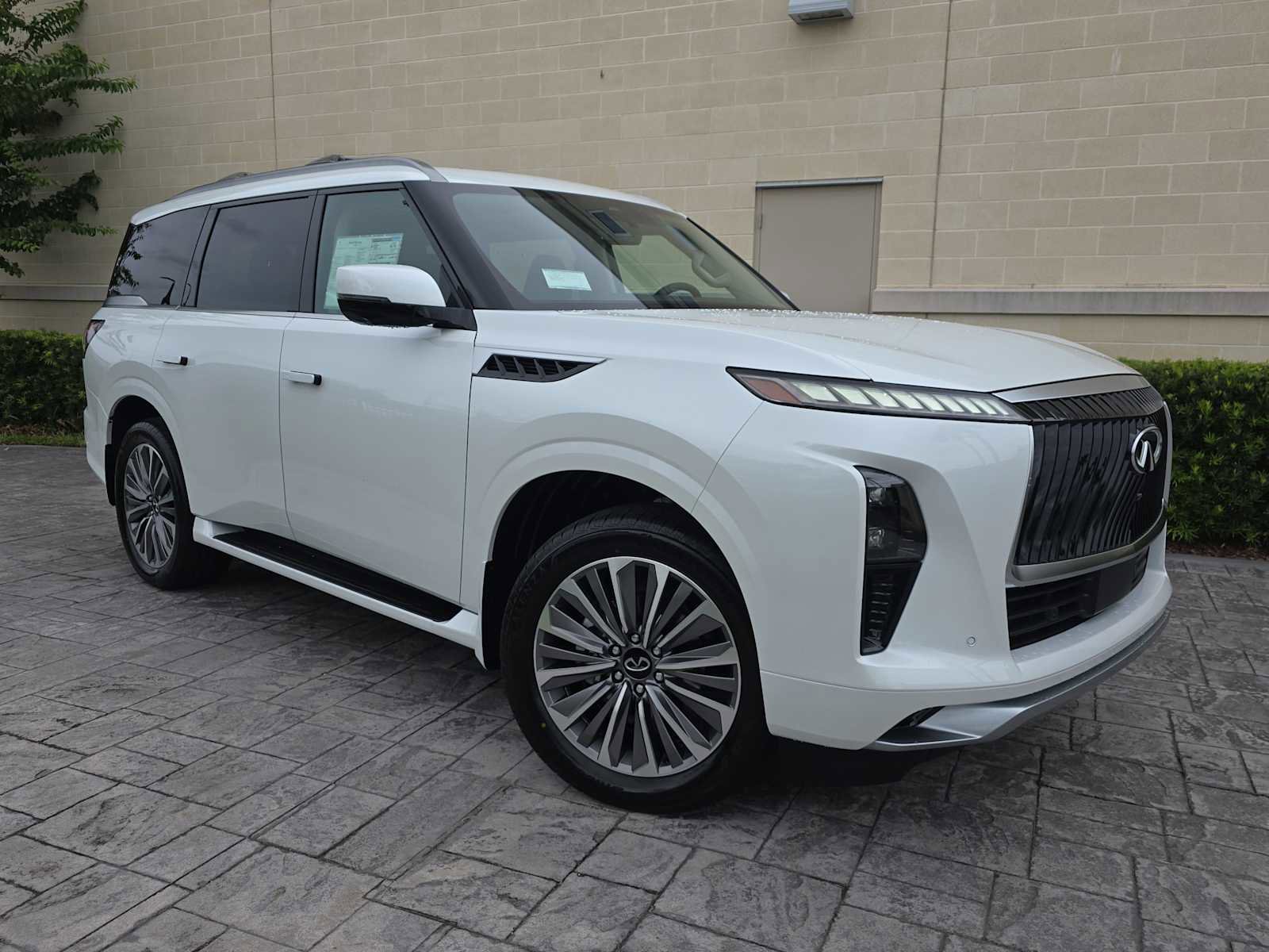 New 2026 INFINITI QX80 Luxe w/ Exterior Package image 29