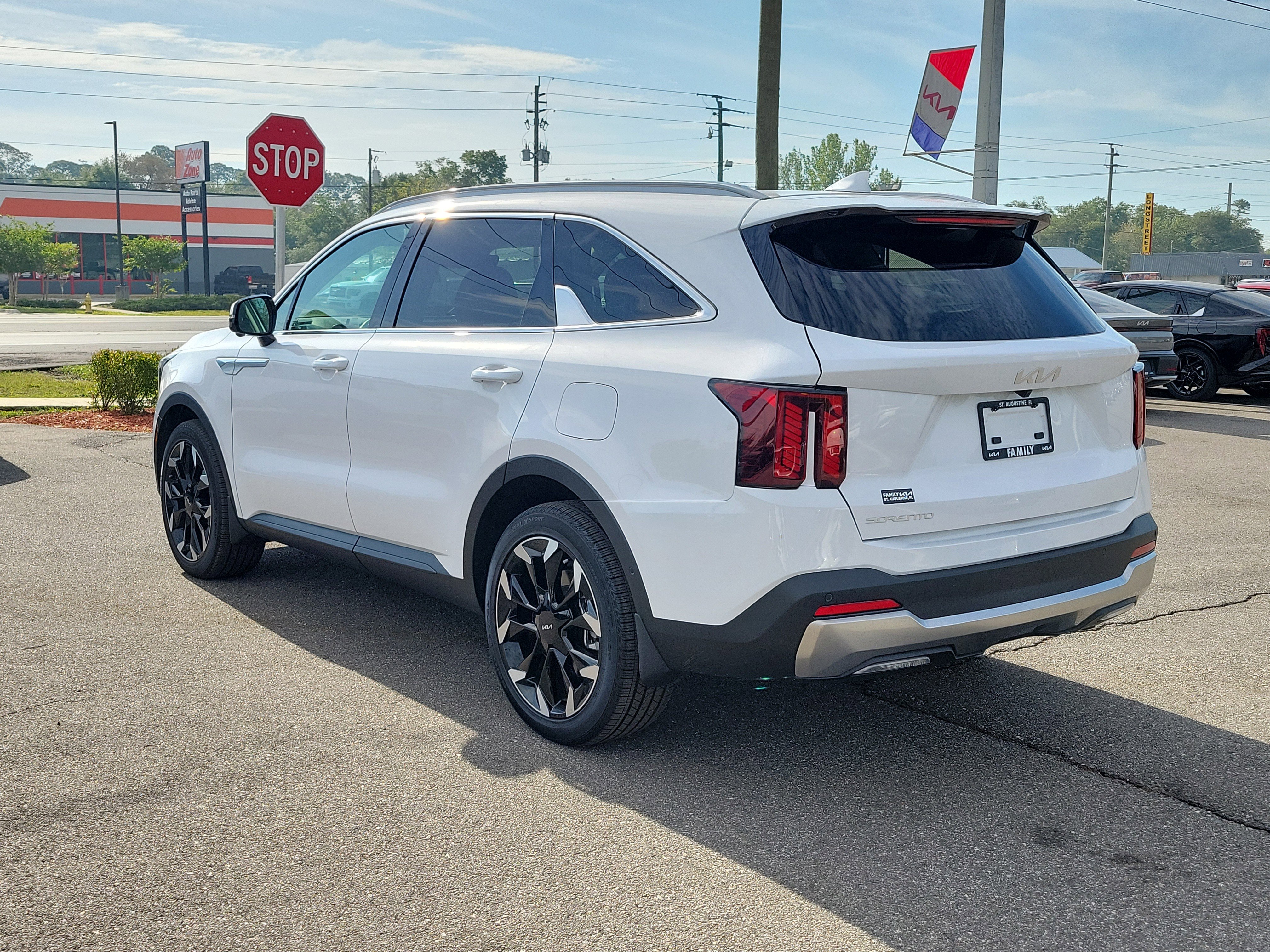 Used 2025 Kia Sorento SX image 4