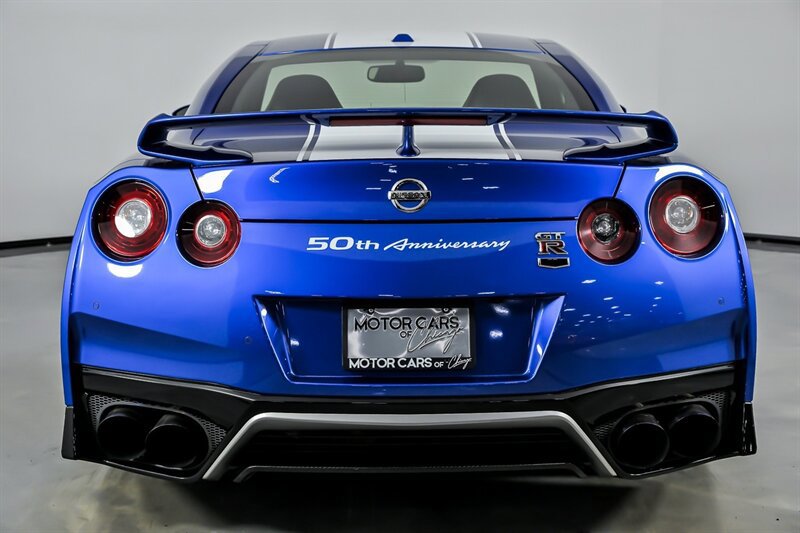 Used 2020 Nissan GT-R Premium AWD/4WD image 11