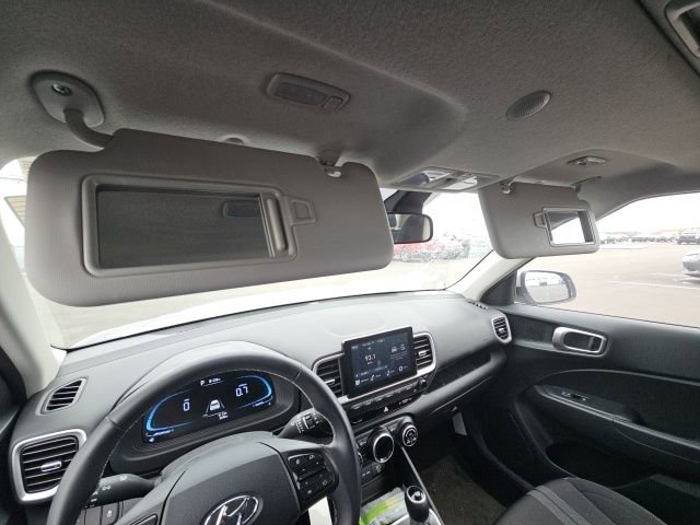 Used 2023 Hyundai Venue SEL image 38