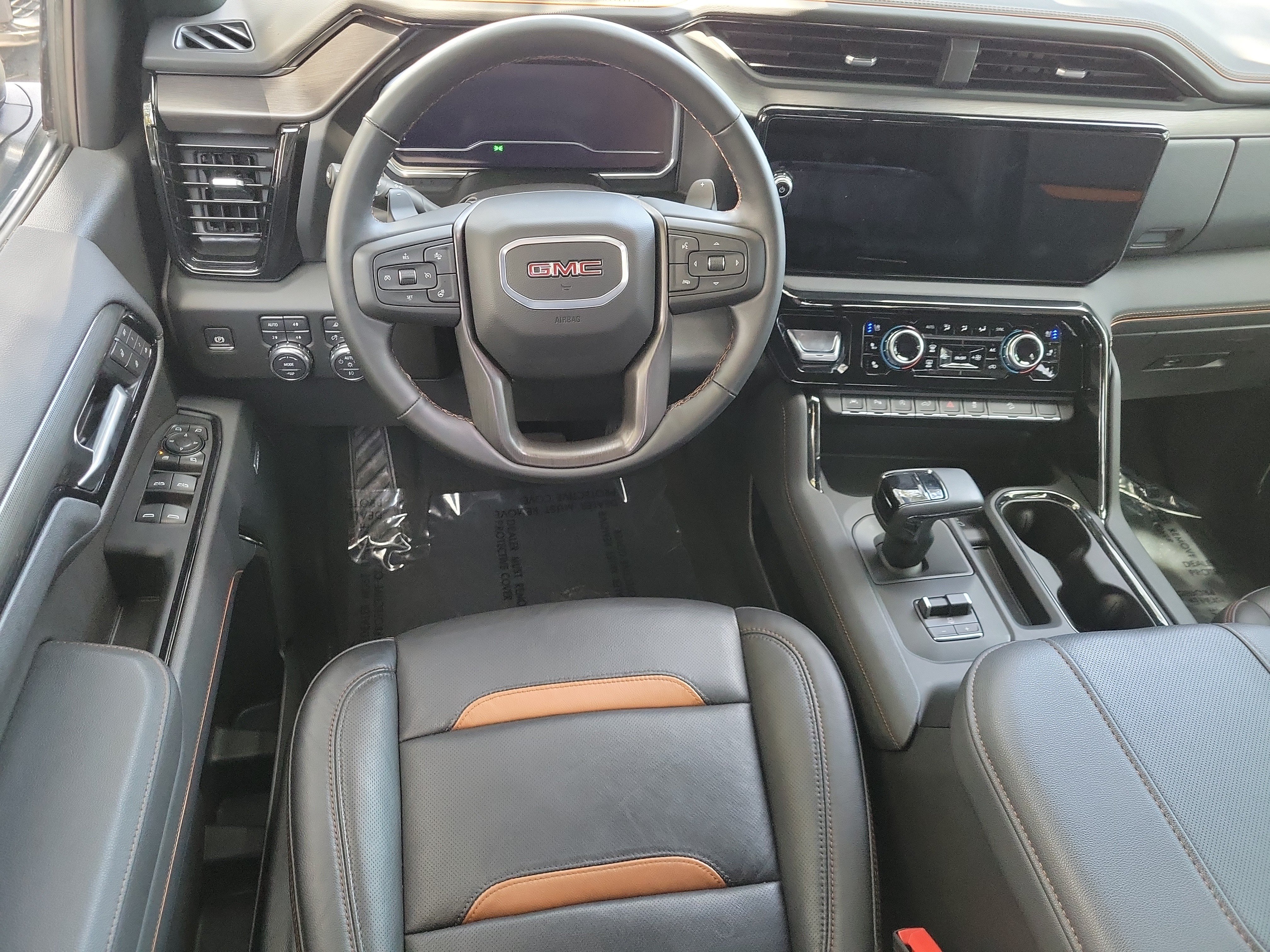 Used 2025 GMC Sierra 1500 AT4 w/ AT4 Premium Package AWD/4WD image 7