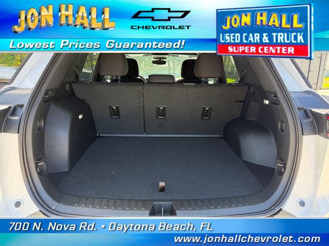 Used 2026 Chevrolet Equinox LT w/ Safety and Technology Package FWD image 11