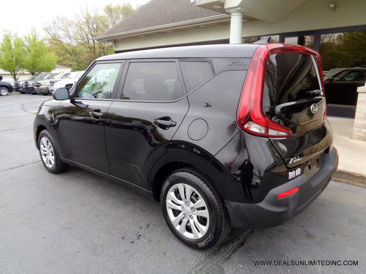 Used 2021 Kia Soul LX image 4