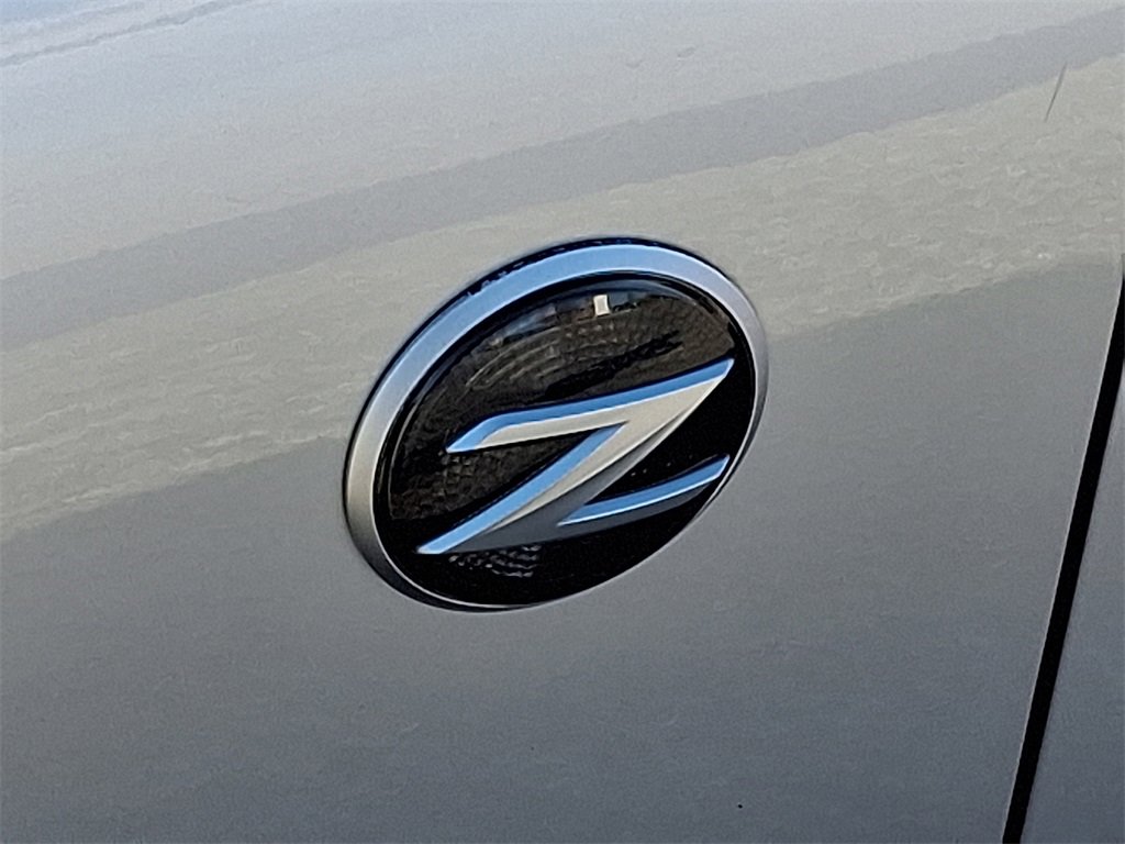 Used 2018 Nissan 370Z Touring Sport image 32