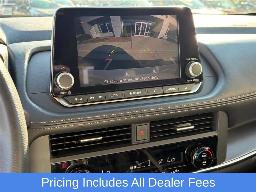 Used 2024 Nissan Rogue SV AWD/4WD image 11