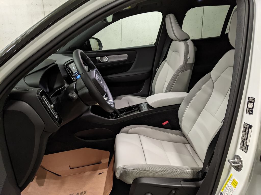 New 2026 Volvo EX40 Plus w/ Climate Package RWD image 11