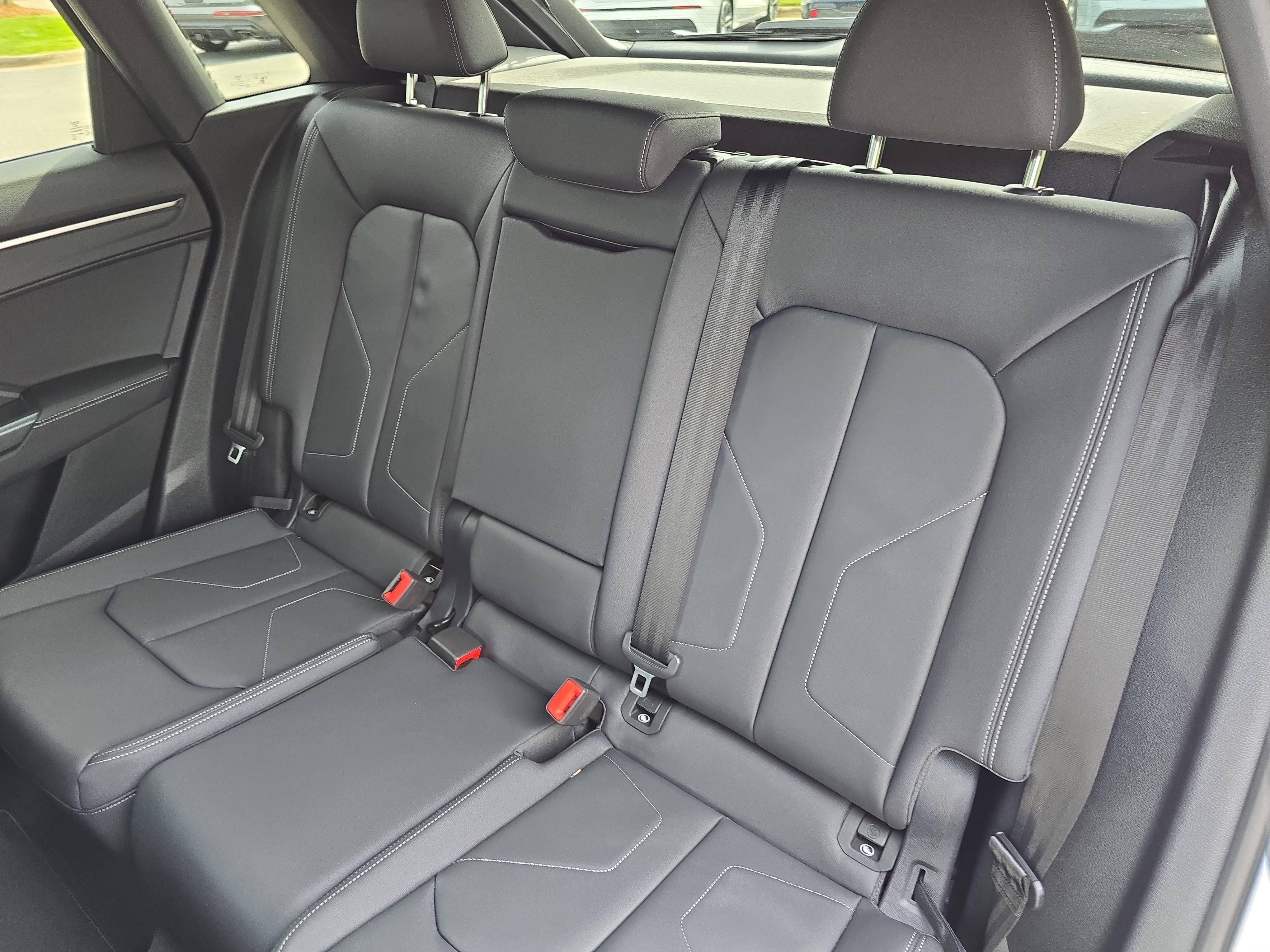 Used 2025 Audi Q3 2.0T Premium w/ Convenience Package image 14