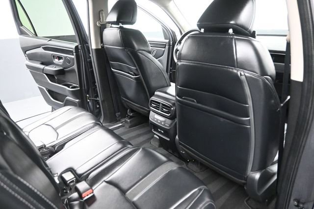 Used 2023 Honda Pilot EX-L image 12