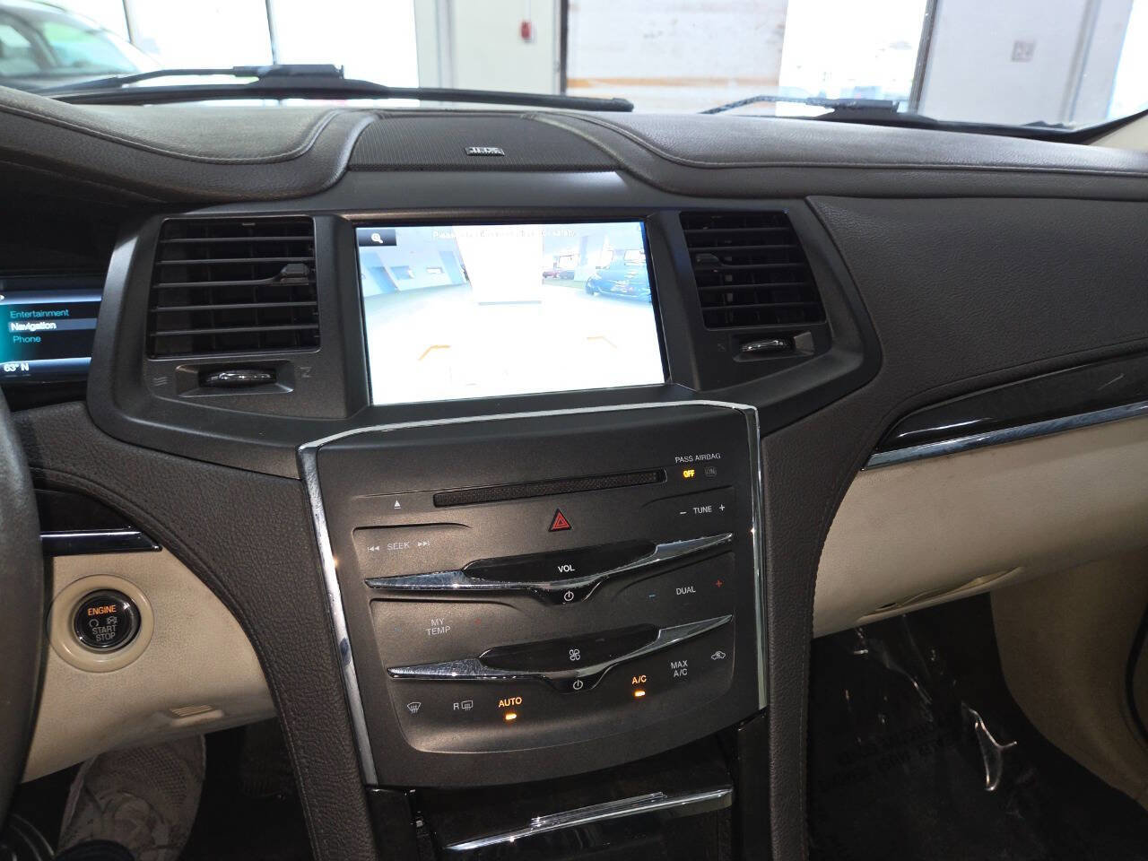 Used 2015 Lincoln MKS AWD w/ Equipment Group 101A image 34