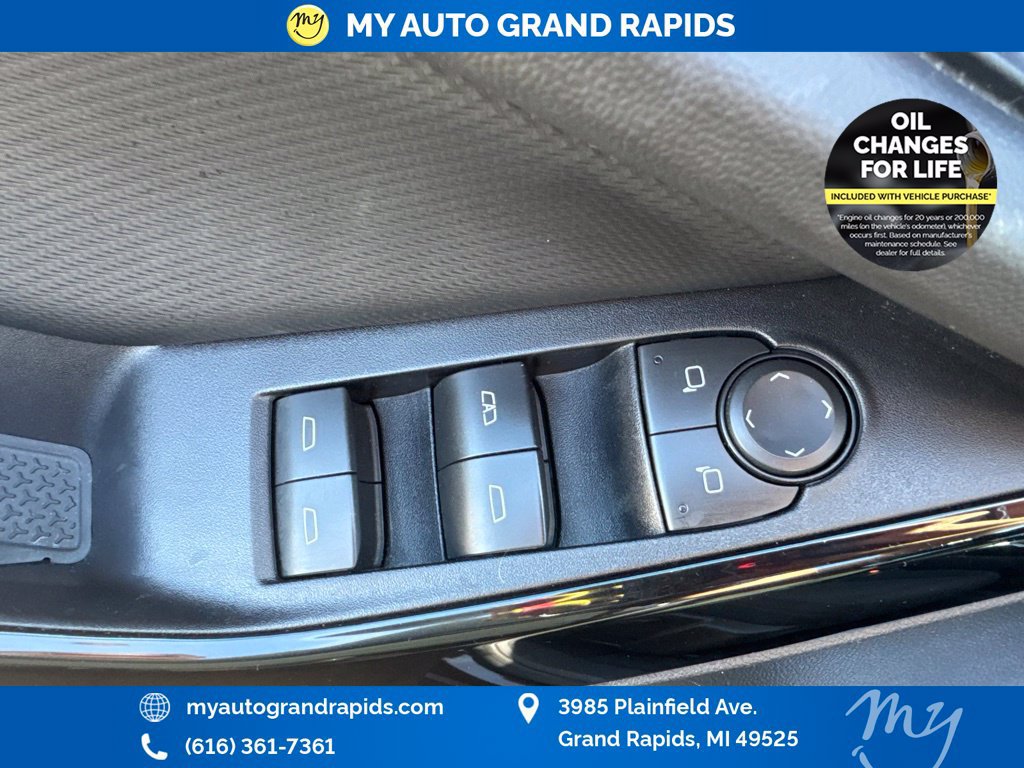 Used 2026 Chevrolet Equinox LT AWD/4WD image 11