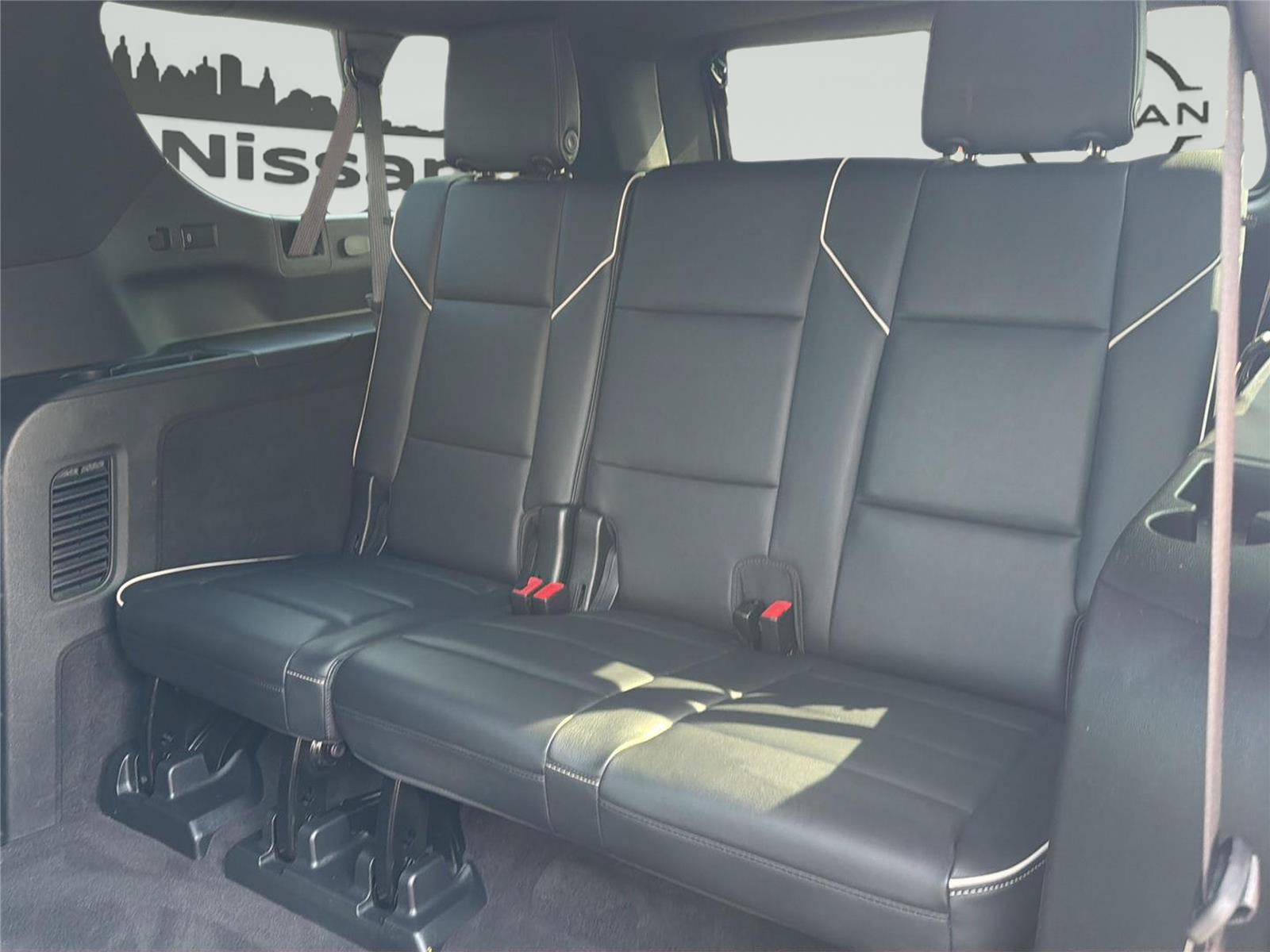 Used 2023 Cadillac Escalade ESV Premium Luxury AWD/4WD image 21
