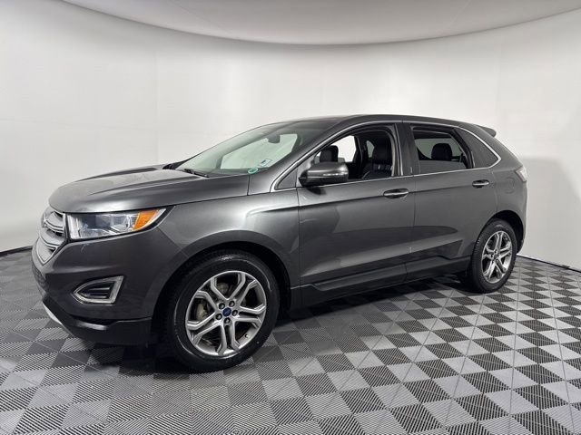 Used 2016 Ford Edge Titanium image 2