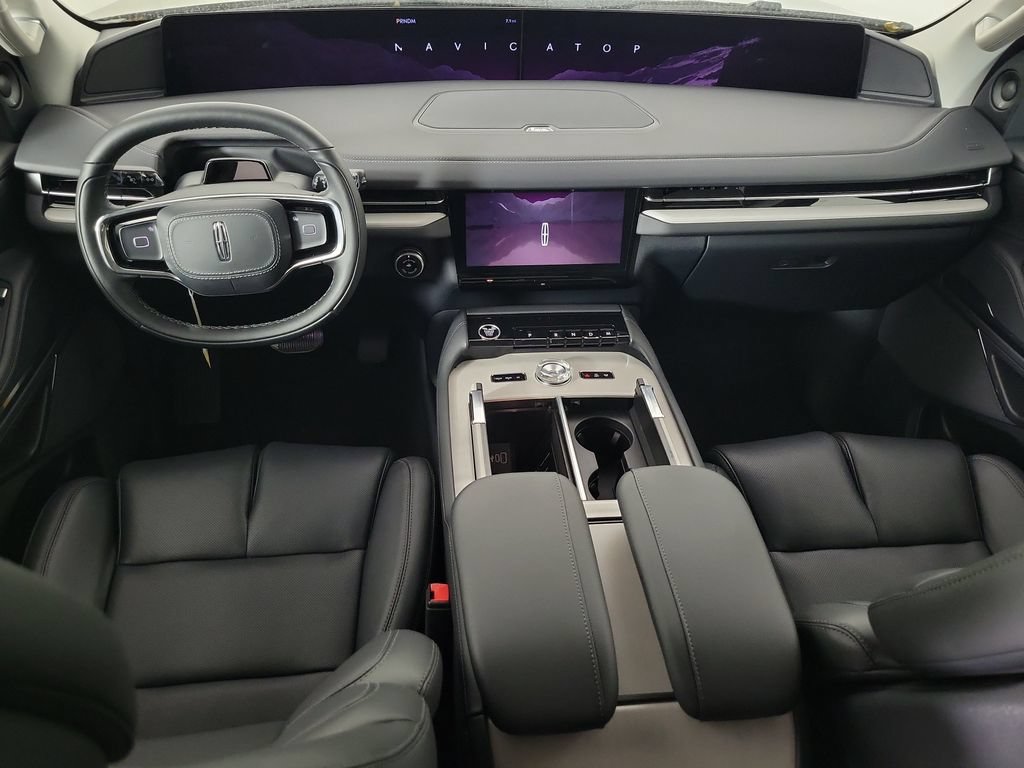 New 2027 Lincoln Navigator Premiere RWD image 10
