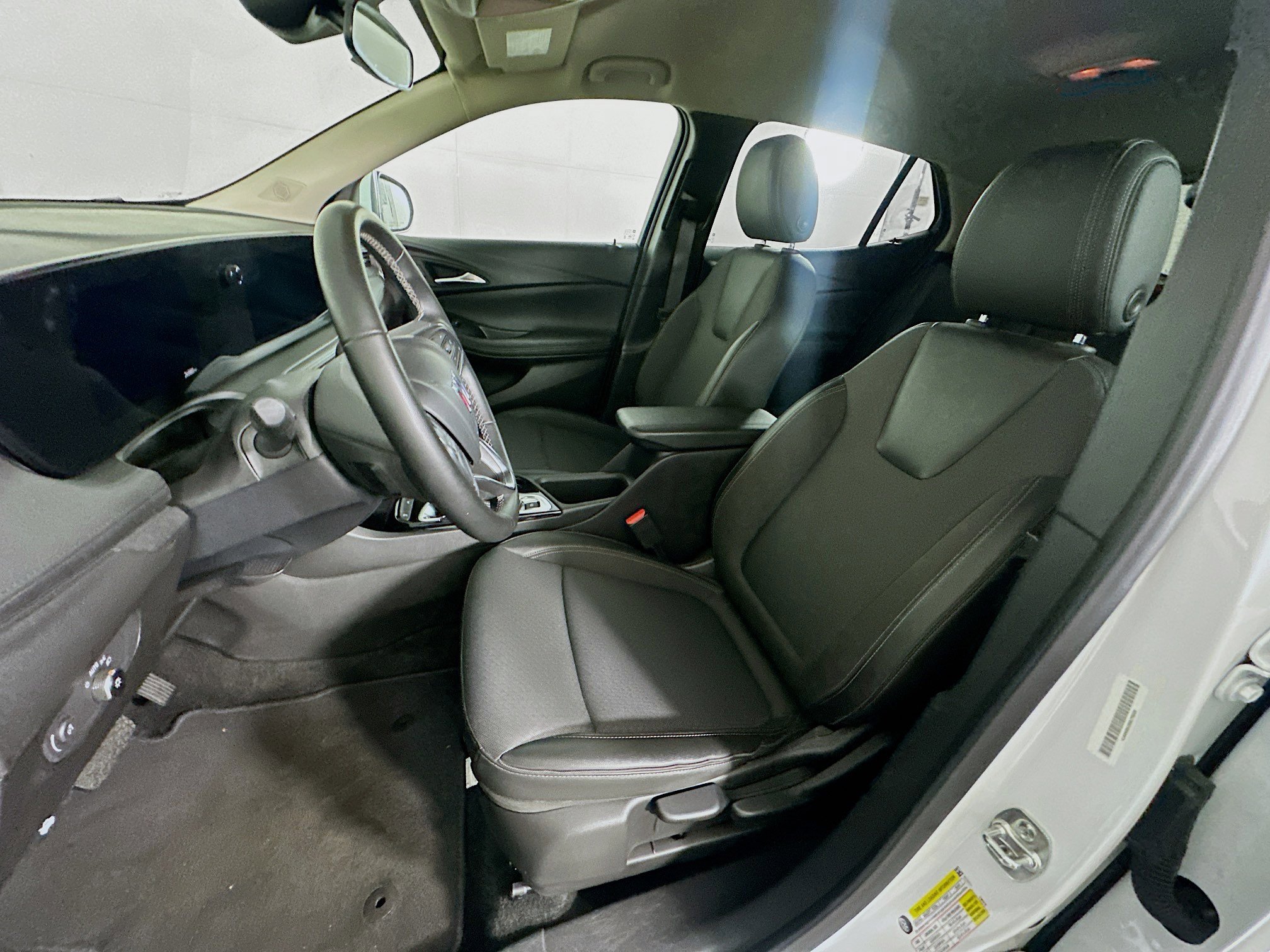 Used 2025 Buick Encore GX Preferred image 13