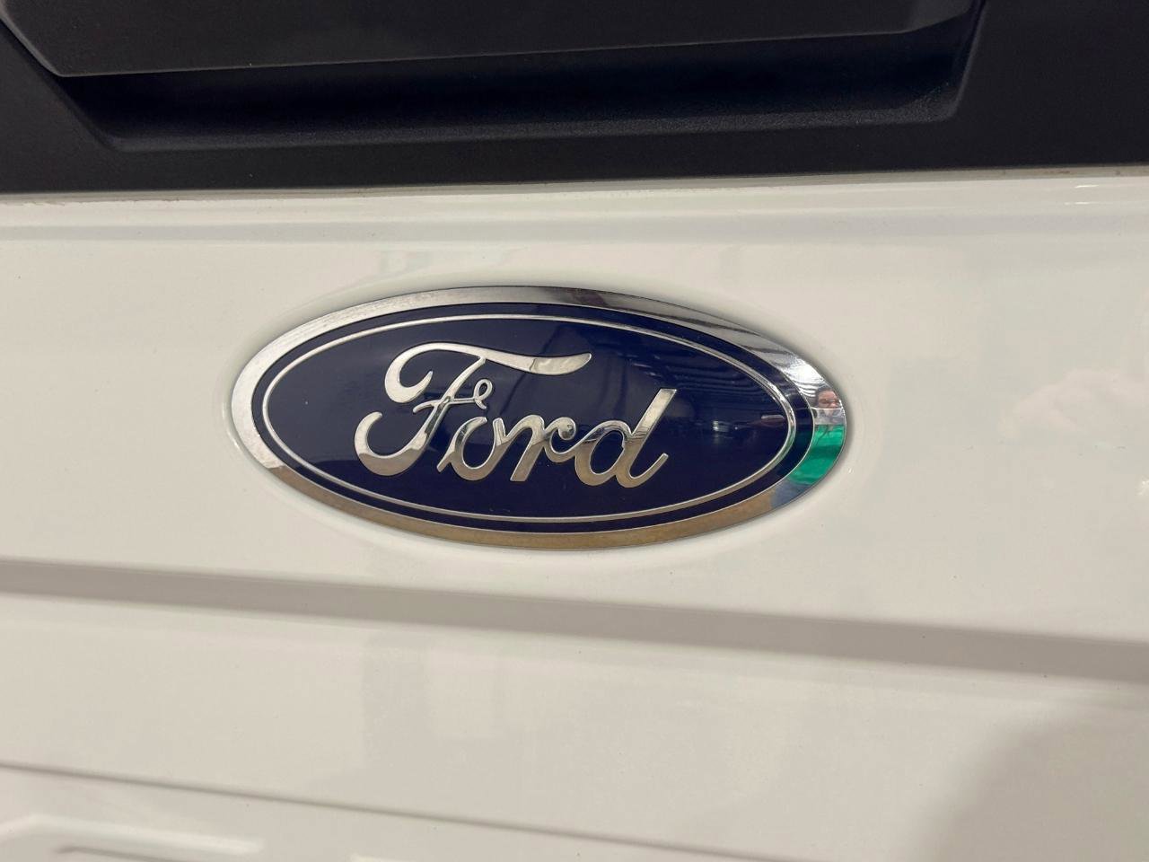 Used 2022 Ford F250 XL w/ Power Equipment Group AWD/4WD image 33