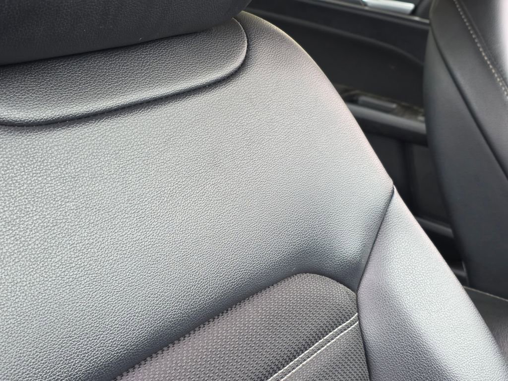 Used 2017 Ford Fusion SE w/ Equipment Group 201A image 15