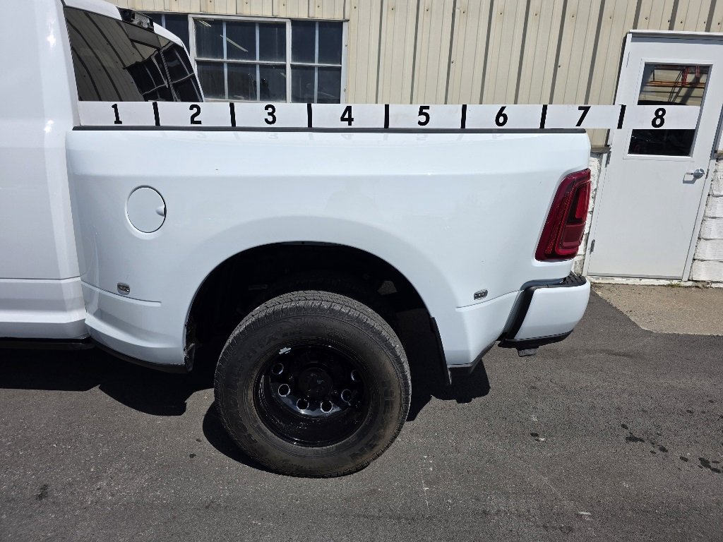 Used 2025 RAM 3500 Laramie image 43